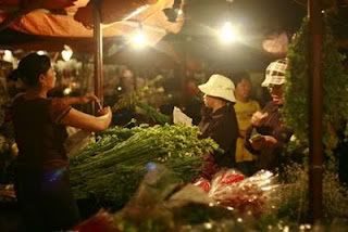 Quang Ba flowers market Quang Ba flowers market - http://getvietnamvisa.org