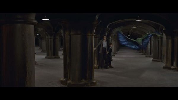  photo normal_FANTASTIC_BEASTS_AND_WHERE_TO_FIND_THEM_TRAILER_2-1080_264_zps3xgcojsr.jpg